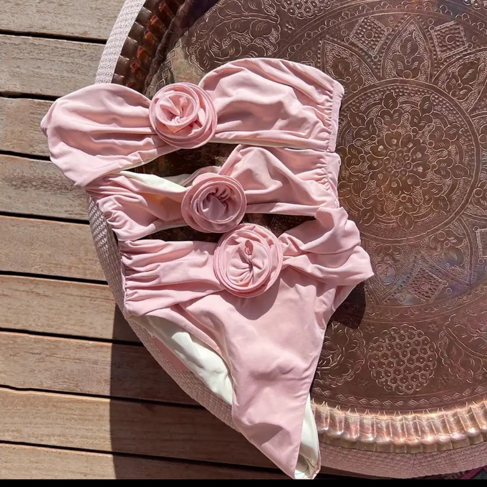 Brand new gorgeous bathing suit size s